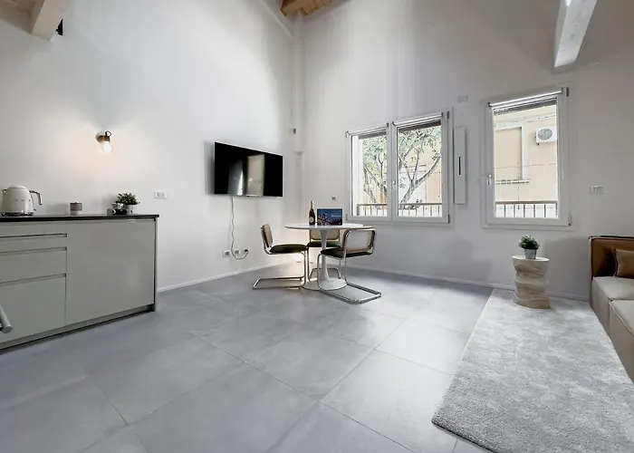 Realkasa Montebello Flat بولونيا